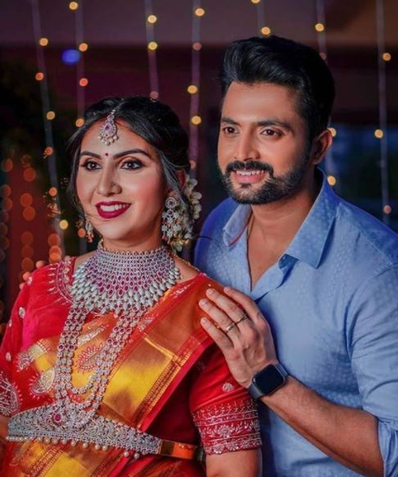 கீர்த்தியின் கணவர், ஜெய் தனுஷ் சன் டிவி தொலைக்காட்சியில் சுமார், 7 வருடங்களுக்கு மேலாக ஒளிபரப்பாகி வரும், 'சந்திரலேகா' சீரியலில் நாயகனாக நடித்து வருகிறார்.