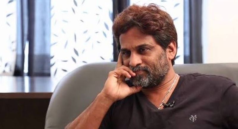 ప్రముఖ జర్నలిస్ట్, యాంకర్, నటుడ టీఎన్ఆర్ సోమవారం ఉదయం కరోనాతో పోరాడుతూ కన్నుమూసిన విషయం తెలిసిందే.ఆయన హఠాన్మరణంతో టాలీవుడ్ చిత్ర పరిశ్రమ, మీడియా షాక్కి గురైంది. తీవ్ర దిగ్ర్భాంతిని వ్యక్తం చేసింది. అనేక మంది సినీ స్టార్స్ ఆయన్ని గుర్తు చేసుకుని విచారం వ్యక్తం చేశారు. టీఎన్ఆర్ మృతి పట్ల సంతాపం తెలిపారు.