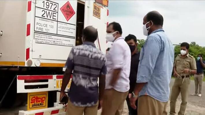 Kerala MVD sized three cryogenic tankers from ernakulam Kerala MVD sized three cryogenic tankers from ernakulam