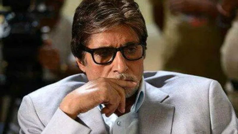 अमिताभ ने कहा कि कोरोना के प्रकोप से लड़ने और देश सेवा में किए गए योगदान के बारे में मुझे बताने में शर्मिंदगी महसूस होती है क्योंकि मैं अपना बखान नहीं करना चाहता। लेकिन इसकी जरूरत इसलिए है क्योंकि कई दिनों से यूजर्स के भद्दे कमेंट्स का सामना करना पड़ रहा है। 