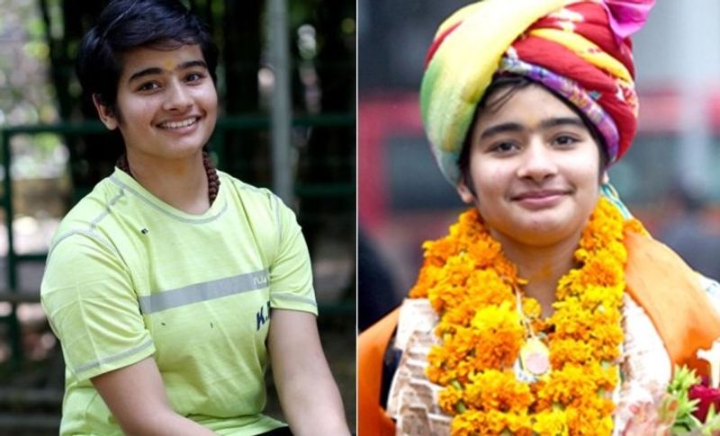 शिवांगी ने 16 साल की उम्र में दुनिया की सबसे ऊंची चोटियों में शुमार माउंट एवरेस्ट और और माउंट किलिमंजारो (अफ्रीका) पर चढ़ाई कर तिरंगा फहराया था। वह सबसे कम उम्र में माउंट एवरेस्ट चढ़ने वाली भारत की पहली लड़की हैं। उन्होंने पर्वतारोही ने 5,895 मीटर ऊंचे किलिमंजारो को सिर्फ 34 घंटों में पार कर लिय था।