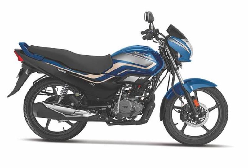 హీరో సూపర్ స్ప్లెండర్హీరో మోటోకార్ప్ చెందిన మరో బైక్ హీరో సూపర్ స్ప్లెండర్ టాప్ 5 మైలేజ్ బైకులలో ఒకటి. ఇది 125 సిసి ఇంజన్ బైక్. హీరో సూపర్ స్ప్లెండర్ బైక్ ధర ఢీల్లీలో 71,100 ఎక్స్ షోరూమ్. దీని ప్రీమియం డిస్క్ బ్రేక్ వేరియంట్ ధర రూ.74,600