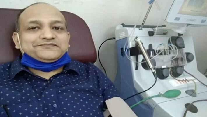 Pune man donated plasma for 14 times ans saved 40 people, India book of record listed his achievement DHA Pune man donated plasma for 14 times ans saved 40 people, India book of record listed his achievement DHA