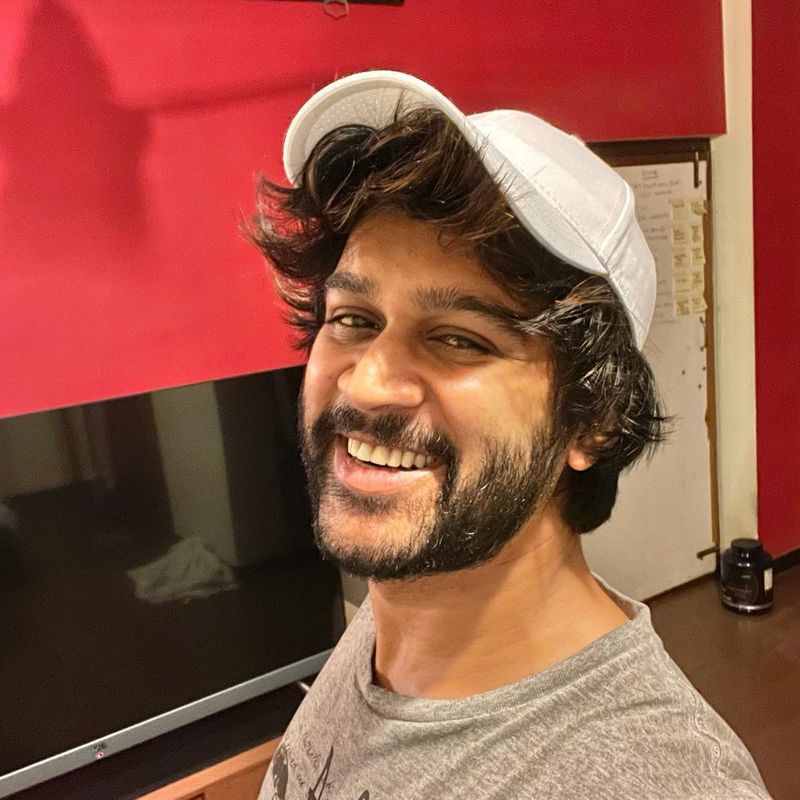 అందుకే రిస్క్ అయినా, ఓ యాక్షన్ మూవీ చేయాలని భావిస్తున్నాడట. ఆ కారణంగా అభిజీత్ మూవీ ఆలస్యం అవుతుందని సమాచారం.