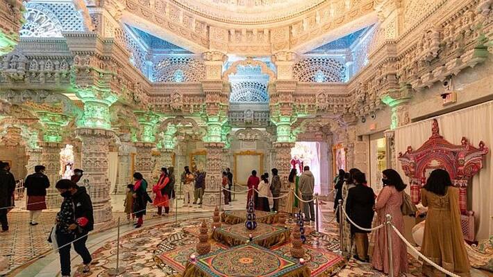FBI raids BAPS Swaminarayan Mandir in New Jersey accused of forced labour, wage theft-VPN FBI raids BAPS Swaminarayan Mandir in New Jersey accused of forced labour, wage theft-VPN