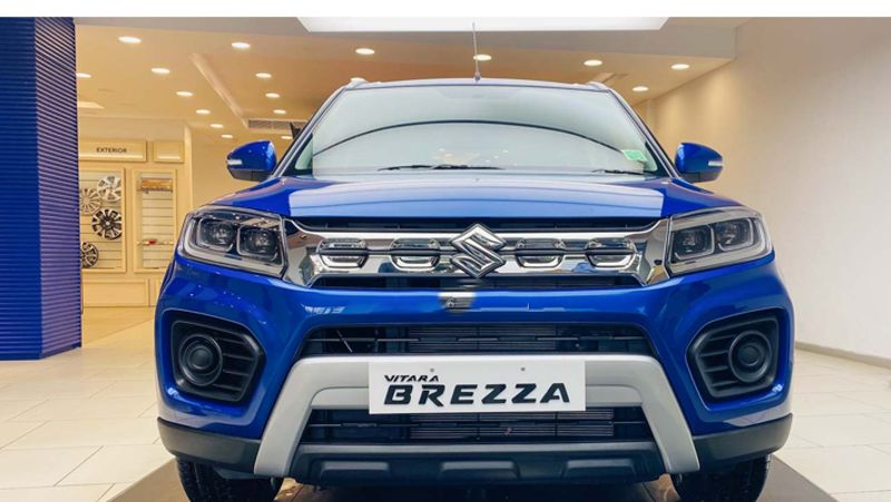 Maruti Suzuki Vitara Brezza (LXi and VXi Plus)
Maruti Suzuki Vitara Brezza (LXi and VXi Plus) को खरीदने पर 10,000 तक का कैश डिस्काउंट, एक्सचेंज बोनस 20,000 और कोर्पोरेट डिस्काउंट 3000 रुपए तक का दिया जाता है। 