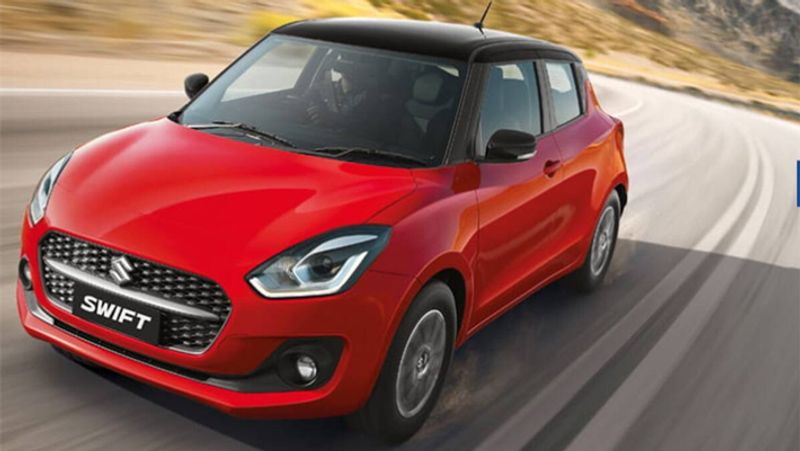 Maruti Suzuki Swift (LXi)
Maruti Suzuki Swift (LXi) को कैश में खरीदने पर 30,000 तक का कैश डिस्काउंट दिया जा रहा है। वहीं, एक्सचेंज बोनस के रूप में 20,000 रुपए तक दिए जा रहे हैं और कोर्पोरेट डिस्काउंट 3000 रुपए तक दिया जा रहा है।