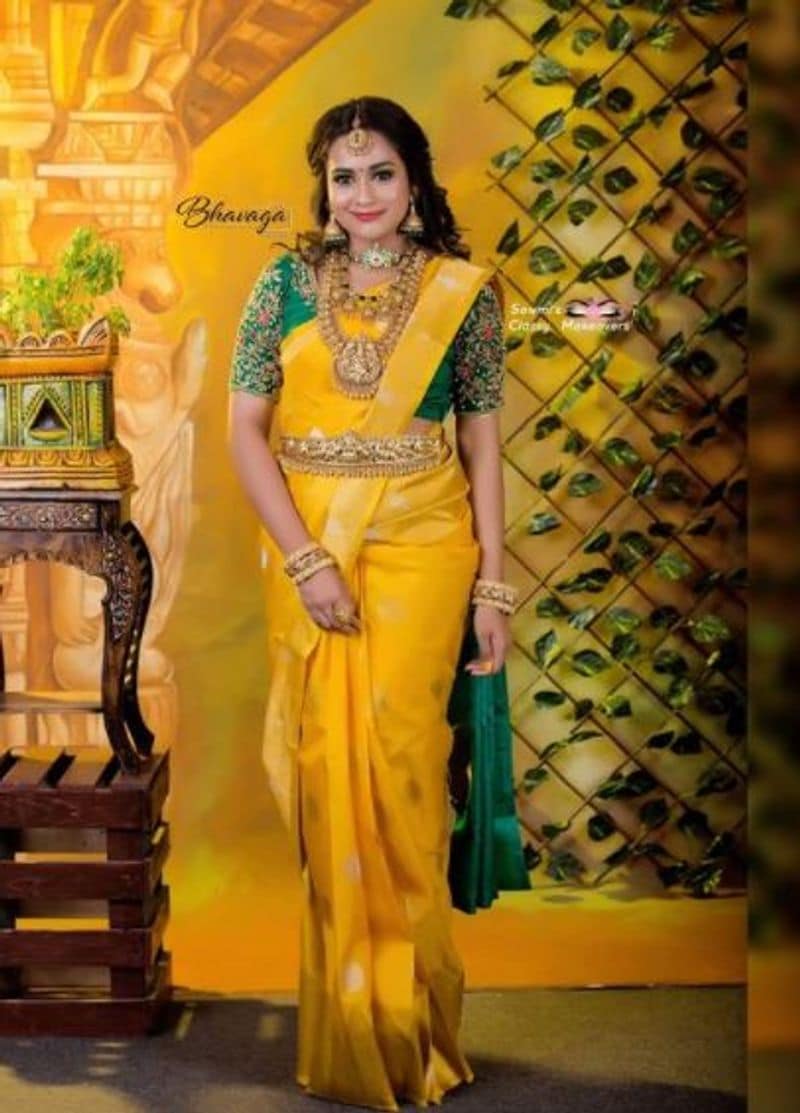 
ரசிகர்களை ஈர்க்கும் அழகு கண்கள் 