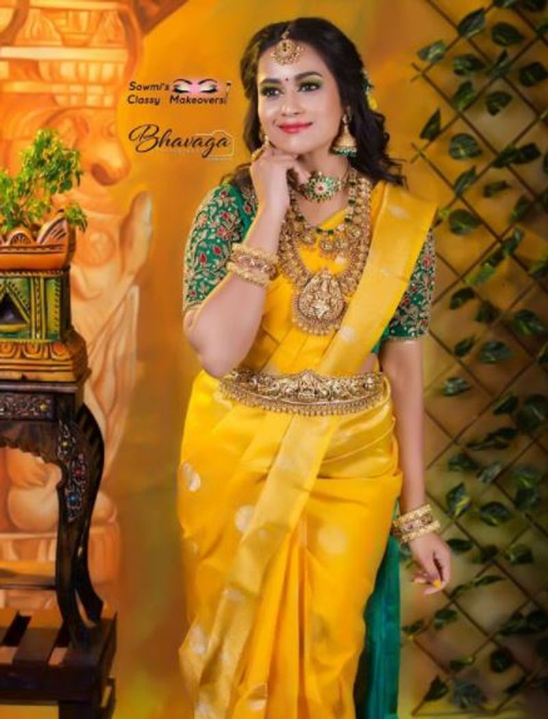 
ஹீரோயின்களை மிரட்டும் அழகு போஸ் 