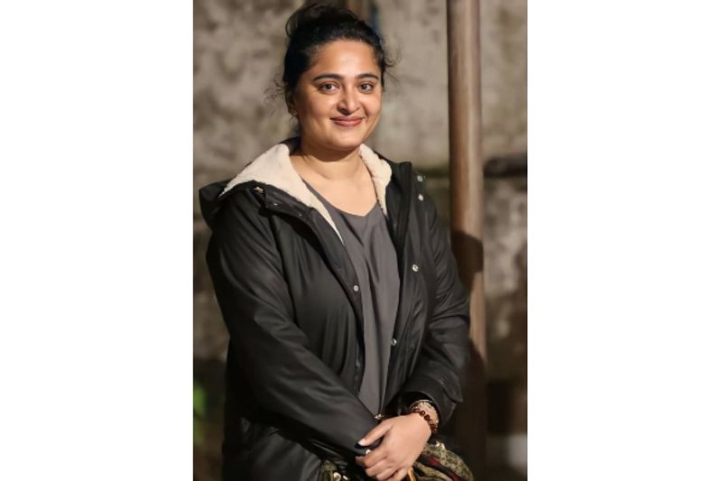 இவரது மிகவும் ஸ்டைலிஷாக... சும்மா அமுல் பேபி போல் வெளியிட்டுள்ள புகைப்படம் ஒன்று வெளியாகி இவரது ரசிகர்களை செம்ம ஷாக் ஆக்கியுள்ளது. அந்த புகைப்பாம் இதோ