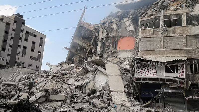 israel bombs gaza building that houses al jazeera and associated press offices