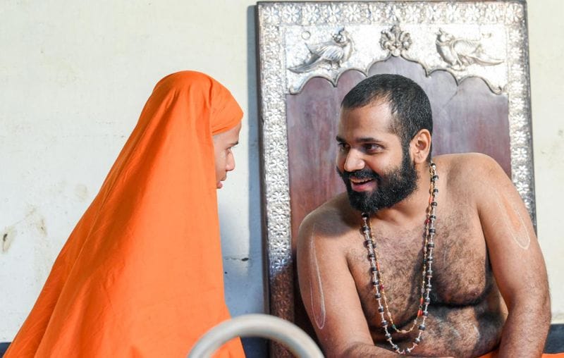 ಶಿರೂರು ಮಠದ ಶ್ರೀಲಕ್ಷ್ಮೀವರ ತೀರ್ಥ ಶ್ರೀಪಾದರು ಅಕಾಲಿಕವಾಗಿ ಹರಿಪಾದವನ್ನು ಸೇರಿದ ನಂತರ 2 ವರ್ಷಗಳಿಂದ ಪೀಠ ಖಾಲಿ ಇತ್ತು.
