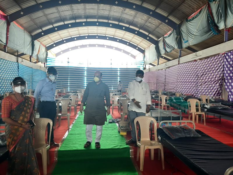 ಈ ಸಂದರ್ಭದಲ್ಲಿ ಸವಣೂರಿನ ವೈದ್ಯಾಧಿಕಾರಿ ಹಿರೇಗೌಡರ, ರಾಜಶೇಖರ ಮೂಲಿಮನಿ ಇದ್ದರು. ಜಿಪಂ ಸಿಇಒ ಮಹ್ಮದ್ ರೋಷನ್, ಉಪವಿಭಾಗಾಧಿಕಾರಿ ಅನ್ನಪೂರ್ಣಾ ಮುದುಕಮ್ಮನವರ ಇದ್ದರು.