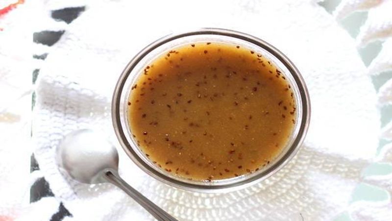स्टेप- 5
इसके बाद इस मिश्रण को लगभग 10 मिनट और पकाएं। तैयार है आपका इम्यूनिटी बूस्टर बाजरे का काढ़ा। इसे गर्मा-गर्म सर्व करें।
