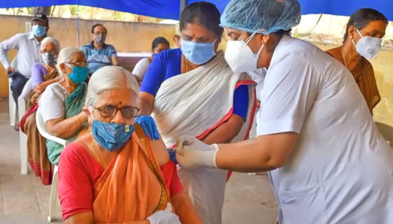 তাই বাংলায় কোভিডজয়ীর সংখ্যা বেড়ে দাঁড়াল ১১২২, ২০১ জন। সুস্থতার হার ৯৭.৬৪ শতাংশ থেকে কমে গেলেও এই মুহূর্তে ৮৬.৯৮ শতাংশ থেকে একদিনে বেড়ে ৮৮.৫৭ শতাংশ।