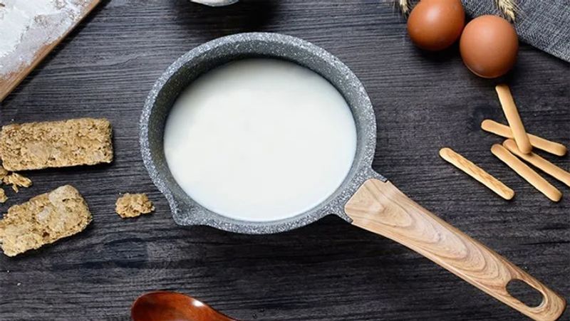 Why a pinch of Fennel or Saunf should be added to a glass of milk