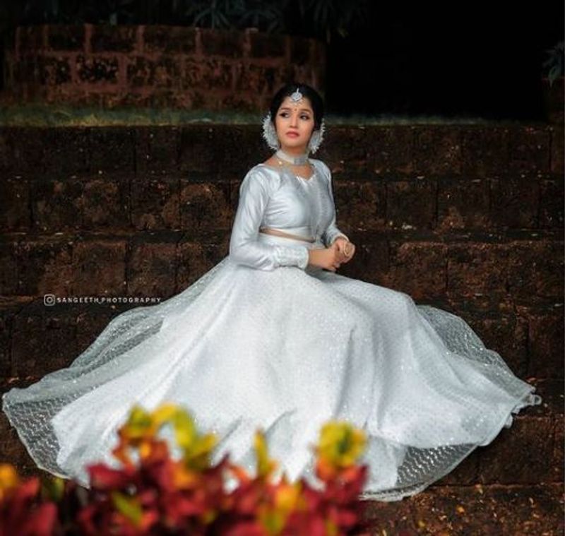 Actress Anikha surendran Latest Photos going viral
