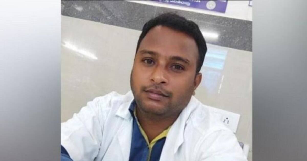 కరీంనగర్ లో కరోనాతో ల్యాబ్ టెక్నిషియన్ మృతి.. lab technician died due