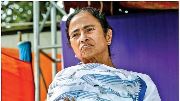 Trouble for challenged Mamta ... CBI flowing in a different route ..! Trouble for challenged Mamta ... CBI flowing in a different route ..!