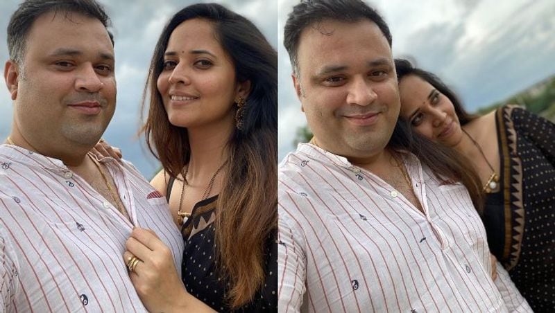 సుమ తర్వాత ఆ రేంజ్ పాపులారిటీ కలిగిన అనసూయ భర్త పేరు శశాంక్ భరద్వాజ్. ఆయన బిజినెన్ మేన్గా రాణిస్తున్నారు.