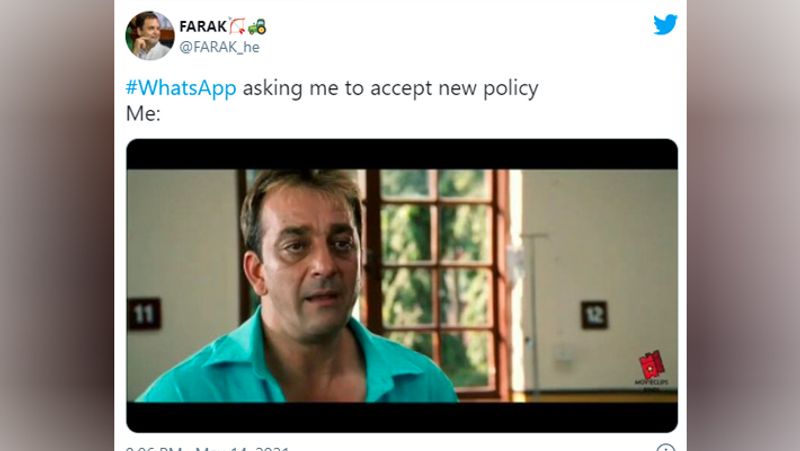 संजय दत्त की फिल्म मुन्ना भाई से एक सीन की फोटो शेयर करने के साथ ही लिखा गया है, 'मुझसे व्हाट्सअप की प्राइवेसी पॉलिसी को स्वीकार करने के लिए कहा जा रहा है।'