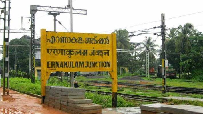 Triple lockdown in ernakulam from today: Heres what will remain open Triple lockdown in ernakulam from today: Heres what will remain open