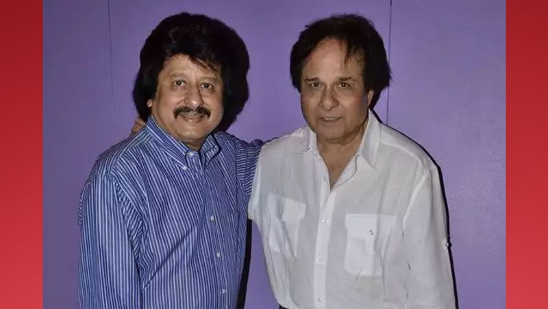 <p>तीन भाइयों में पंकज सबसे छोटे हैं। उनके दोनों भाई मनहर उधास और निर्मल उधास म्यूजिक की फील्ड में थे। इसलिए पंकज का रुझान भी म्यूजिक में था।<br />
</p>