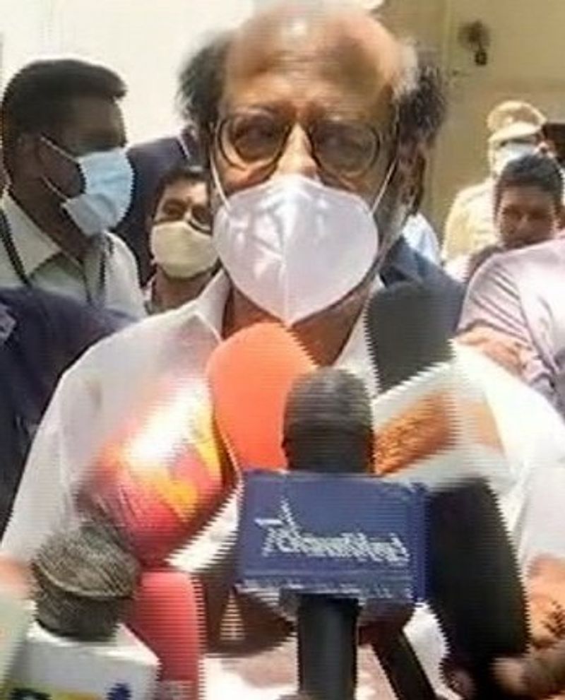 பின்னர் செய்தியாளர்களை சந்தித்து பேசிய ரஜினிகாந்த், கொரோனாவை ஒழிக்க தமிழக அரசின் அனைத்து தடுப்பு நடவடிக்கைகளும் பொதுமக்கள் ஒத்துழைக்க வேண்டும். அனைவரும் கட்டாயம் முகக்கவசம் அணியவேண்டும் என வேண்டுகோள் விடுத்துள்ளார்.