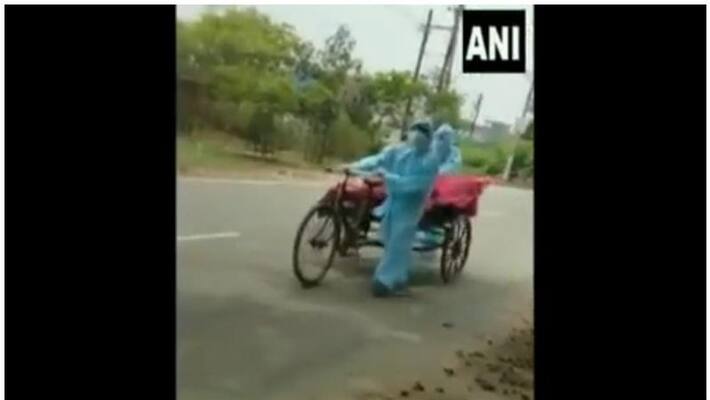 Covid 19 Dead body of patient carried on garbage cart in Bihar Covid 19 Dead body of patient carried on garbage cart in Bihar
