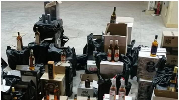 over 1000 bottles of alcohol seized in Oman over 1000 bottles of alcohol seized in Oman