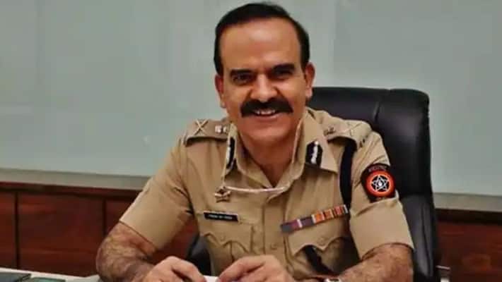 Lookout notice process initiated for Mumbai former Police Commissioner Parambir Singh, Know all about Lookout notice process initiated for Mumbai former Police Commissioner Parambir Singh, Know all about