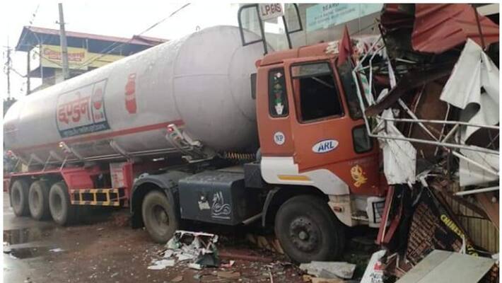 again tanker lorry accident in kannur again tanker lorry accident in kannur