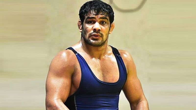 Murder Case Delhi Police Announces Rs 1 Lakh Reward For Info On Wrestler Sushil Kumar kvn