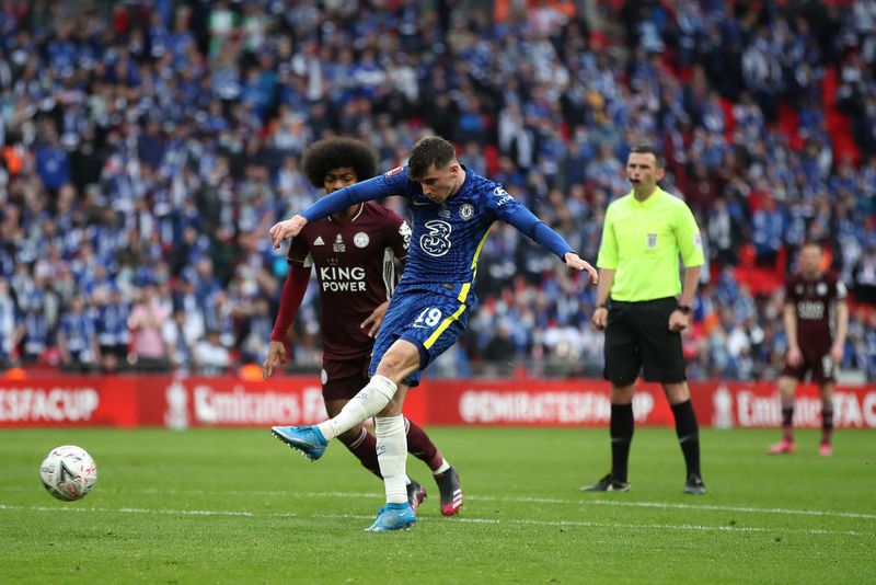 Chelsea clashes against Leicester City to determine top-four race
Chelsea is currently placed fourth and is a favourite for a top-four finish. However, it is up against third-placed Leicester at Stamford Bridge on Tuesday. As evident, it would light up the race. A win for The Blues would take it to third, while a loss could drop it to fifth. As for Leicester, a win helps its stays on third while a defeat could drop it to fifth.
NOTE: Asianet News humbly requests everyone to wear masks, sanitise, maintain social distancing and get vaccinated as soon as eligible. Together we can and will break the chain #ANCares #IndiaFightsCorona