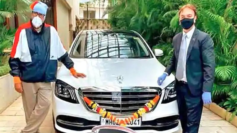 बिग बी ने सितंबर, 2020 में मर्सिडीज बेंज S Class कार खरीदी है। यह कार हाल ही में भारत में लॉन्च हुई है। इंटरनेट पर मौजूद जानकारी के मुताबिक, इसकी कीमत 1 करोड़ 38 लाख रुपए है। इस कार का रजिस्ट्रेशन अमिताभ बच्चन के नाम पर है। अमिताभ ने कार के साथ फोटो भी शेयर की थी।