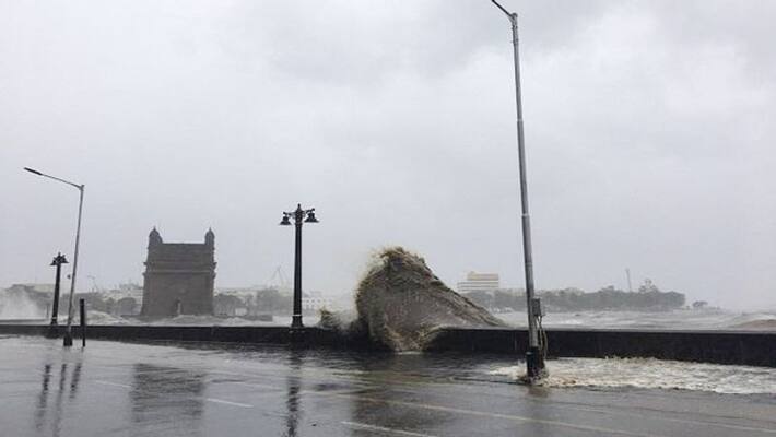 PM Modi visit to cyclone tauktae effected area, at least 27 dead and alomost 100 missing DHA PM Modi visit to cyclone tauktae effected area, at least 27 dead and alomost 100 missing DHA