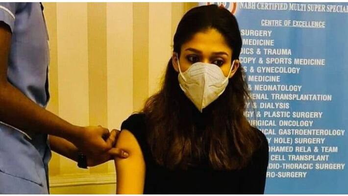 Actress Nayadhara got corona vaccine with lover vignesh sivan Actress Nayadhara got corona vaccine with lover vignesh sivan