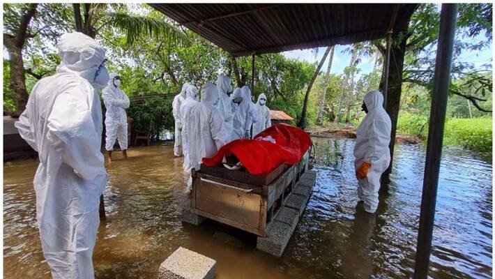 The body of the deceased, who was infected with Kovid, was buried The body of the deceased, who was infected with Kovid, was buried