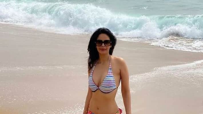 Mallika Sherawat sensational comments on romance with female Mallika Sherawat sensational comments on romance with female