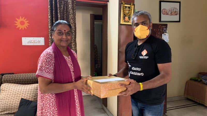 Kannada senior actors bless Kiccha Sudeep for charity humanitarian aid vcs
