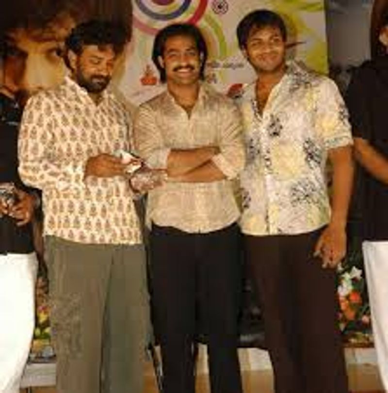 మూడవ చిత్రంగా వీరి కాంబినేషన్ లో రూపొందిన చిత్రం యమదొంగ. యమదొంగ సోషియో ఫాంటసీ సినిమాగా విడుదలై బ్లాక్ బస్టర్ హిట్ గా నిలిచింది.