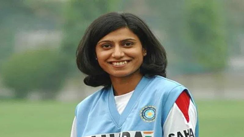 17 साल की उम्र में खेला डेब्यू मैच
अंजुम ने 17 साल की उम्र में ही वनडे इंटरनेशनल क्रिकेट में डेब्यू किया था। उन्होंने फरवरी 1995 में न्यूजीलैंड के खिलाफ पहला मैच खेला था।