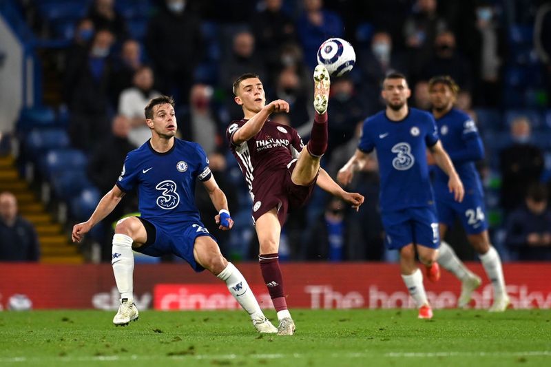 Chelsea pips Leicester City to intensify top-four race
Chelsea edged past Leicester City 2-1 at Stamford Bridge on Tuesday to displace the latter at the third spot. With the Foxes now dropping to fifth, it has no choice but to win its final game of the season. The same goes for The Blues, as it could still miss out on a top-four spot if it happens to lose its last game.