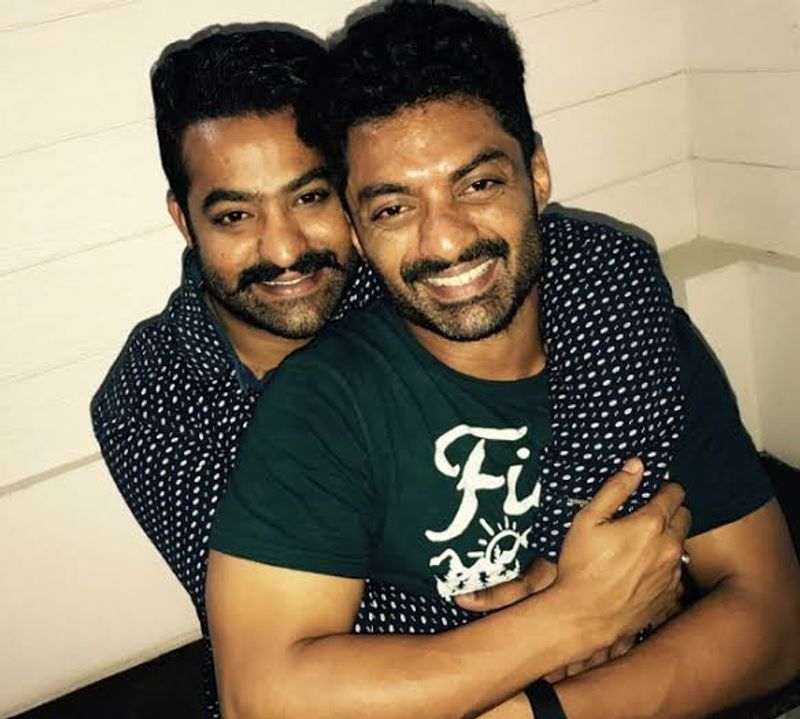 అన్నయ్య కళ్యాణ్ రామ్తో.