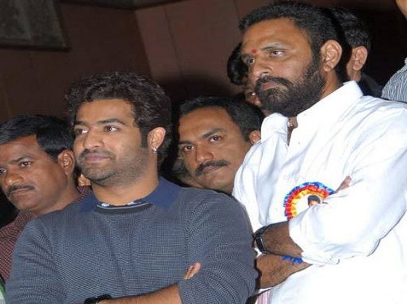 తన బెస్ట్ ఫ్రెండ్, అన్నయ్య లాంటి వారైన కొడాలి నానితో.