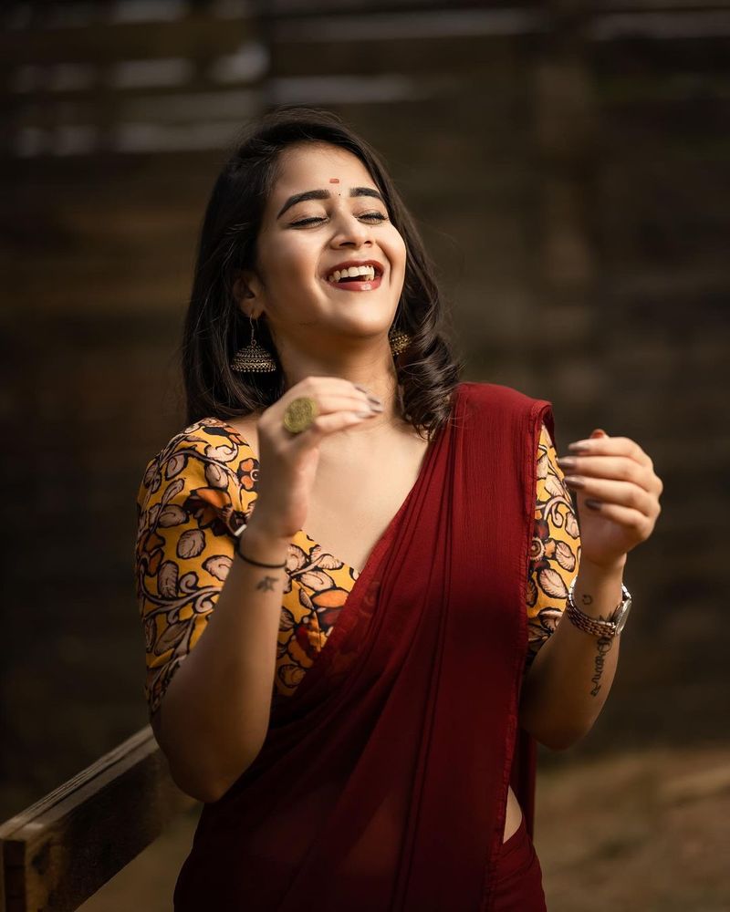 నిజంగానే దీప్తి లవ్ బ్రేకప్ అయ్యిందా? అనుకునేలా చేసింది. ఈ సాంగ్ని ఈ నెల 25న విడుదల చేయనున్నారు. ఇందులో వినయ్ షణ్ముఖ్ నటించడం విశేషం.