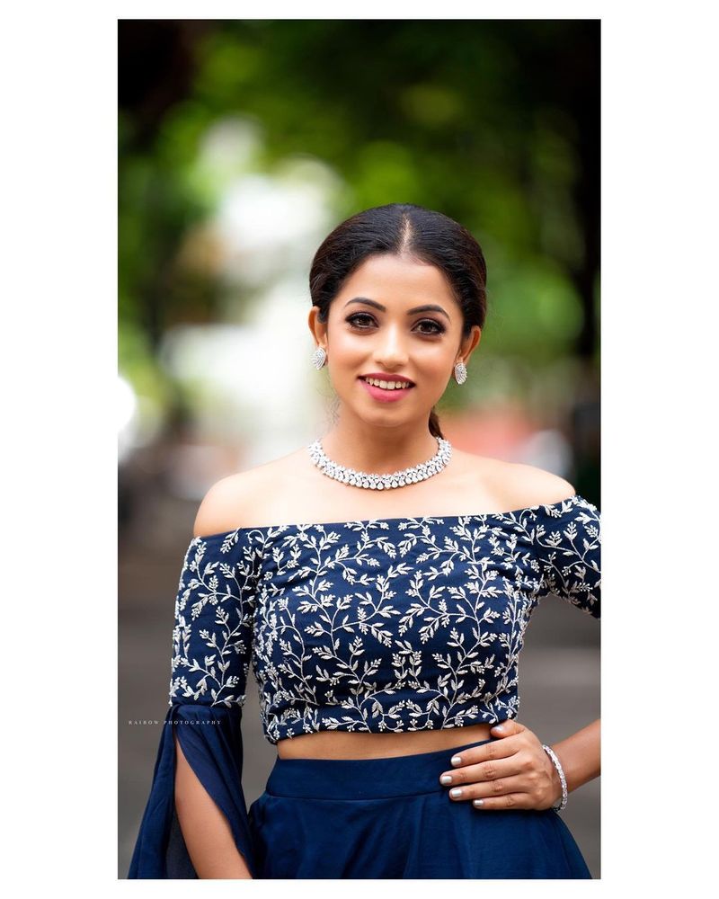 నవ్య స్వామి గ్లామర్ ఫోటోలో(సోర్స్ః ఇన్స్టాగ్రామ్)