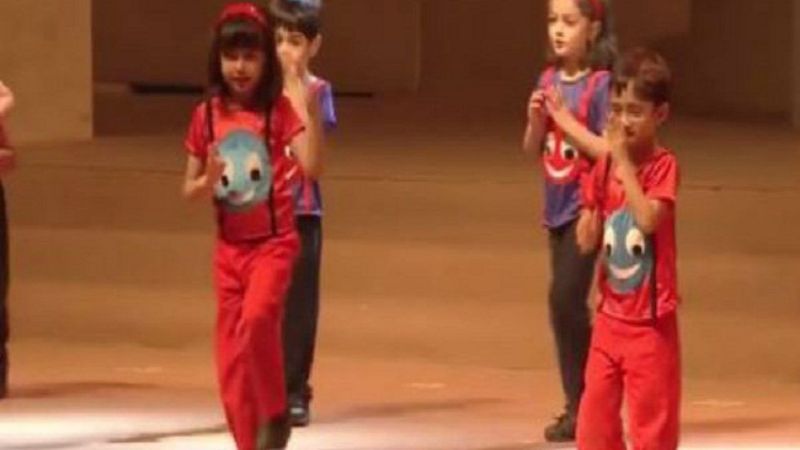 Azad Rao-Aaradhya Bachchan
Aamir Khan's son and Aishwarya Rai's daughter, and Amitabh Bachchan's granddaughter Aaradhya Bachchan goes to the same school in Mumbai. They go to Dhirubhai Ambani International School and have performed together at annual shows.