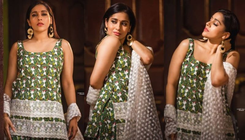 రష్మీ గ్లామర్ ఫోటోలు.