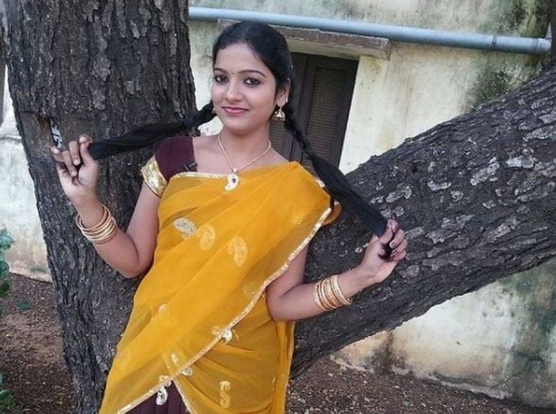 ரெட்டை ஜடை பேனாக சித்து 